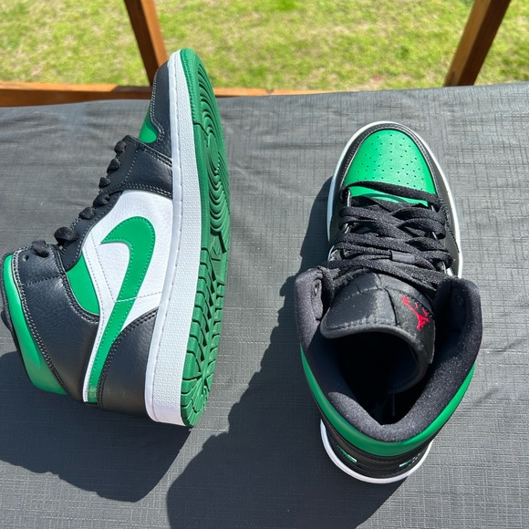 Jordan 1 Mid Green Toe Men’s Size 8.5 Gently Worn - Picture 2 of 6